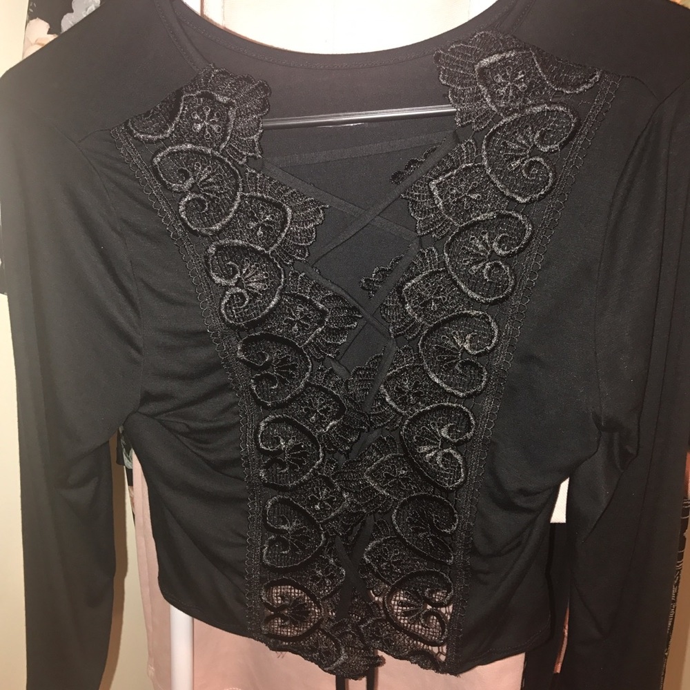Fashion nova crop top