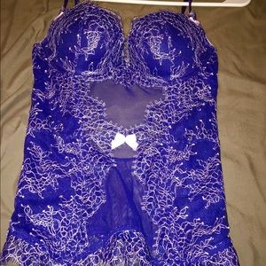Victoria secret lingerie 34B