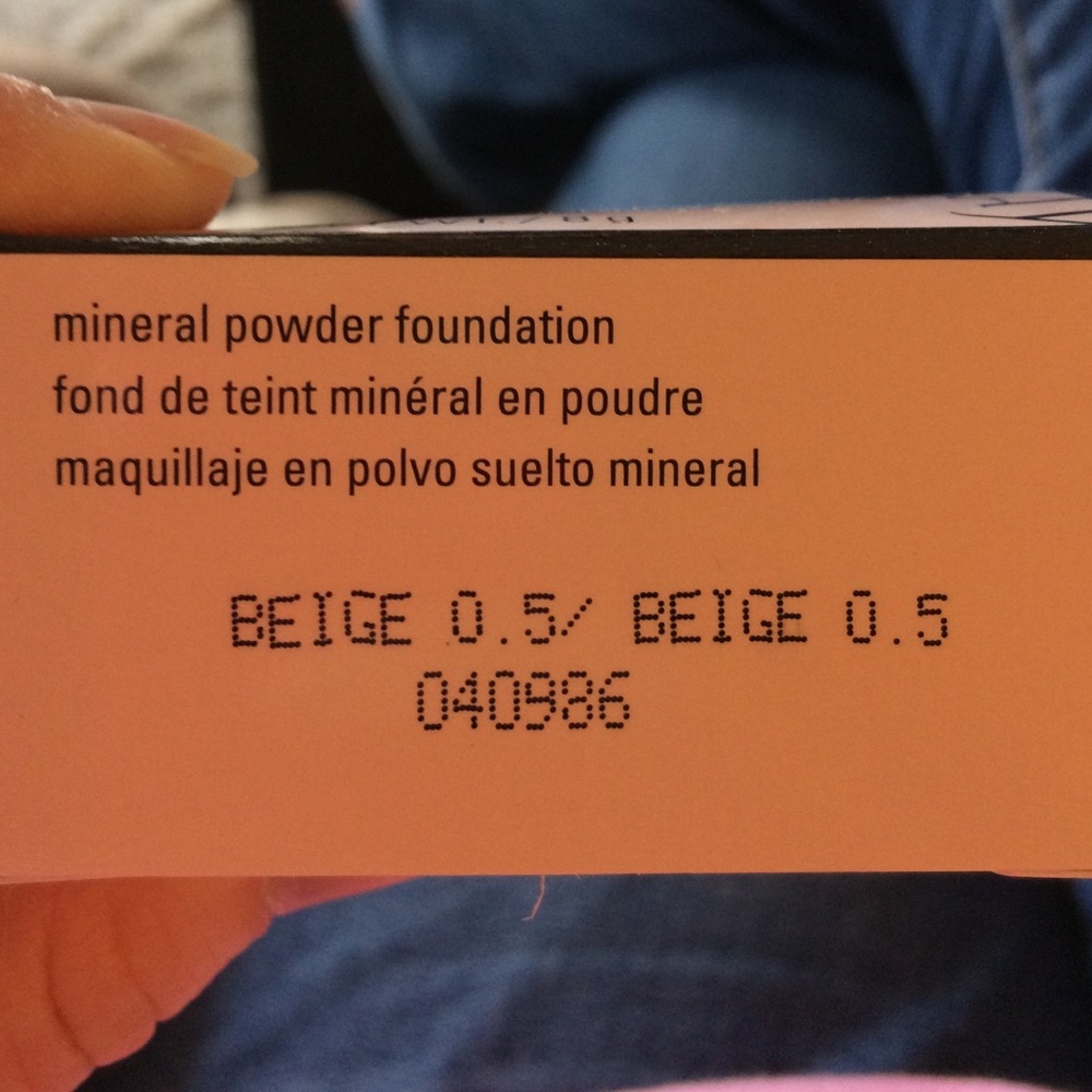 💕Mary Kay mineral powder foundation in Beige 0.5