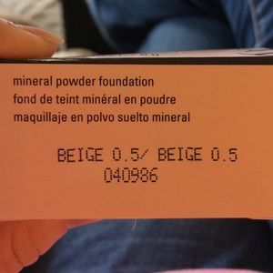 💕Mary Kay mineral powder foundation in Beige 0.5