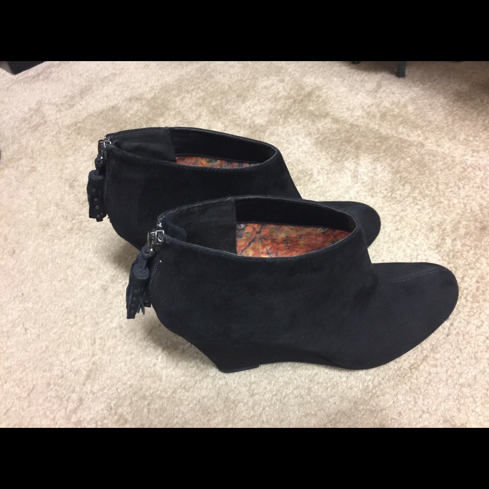 Anne Klein ankle boots