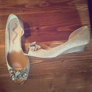 Sparkly gold peep toes