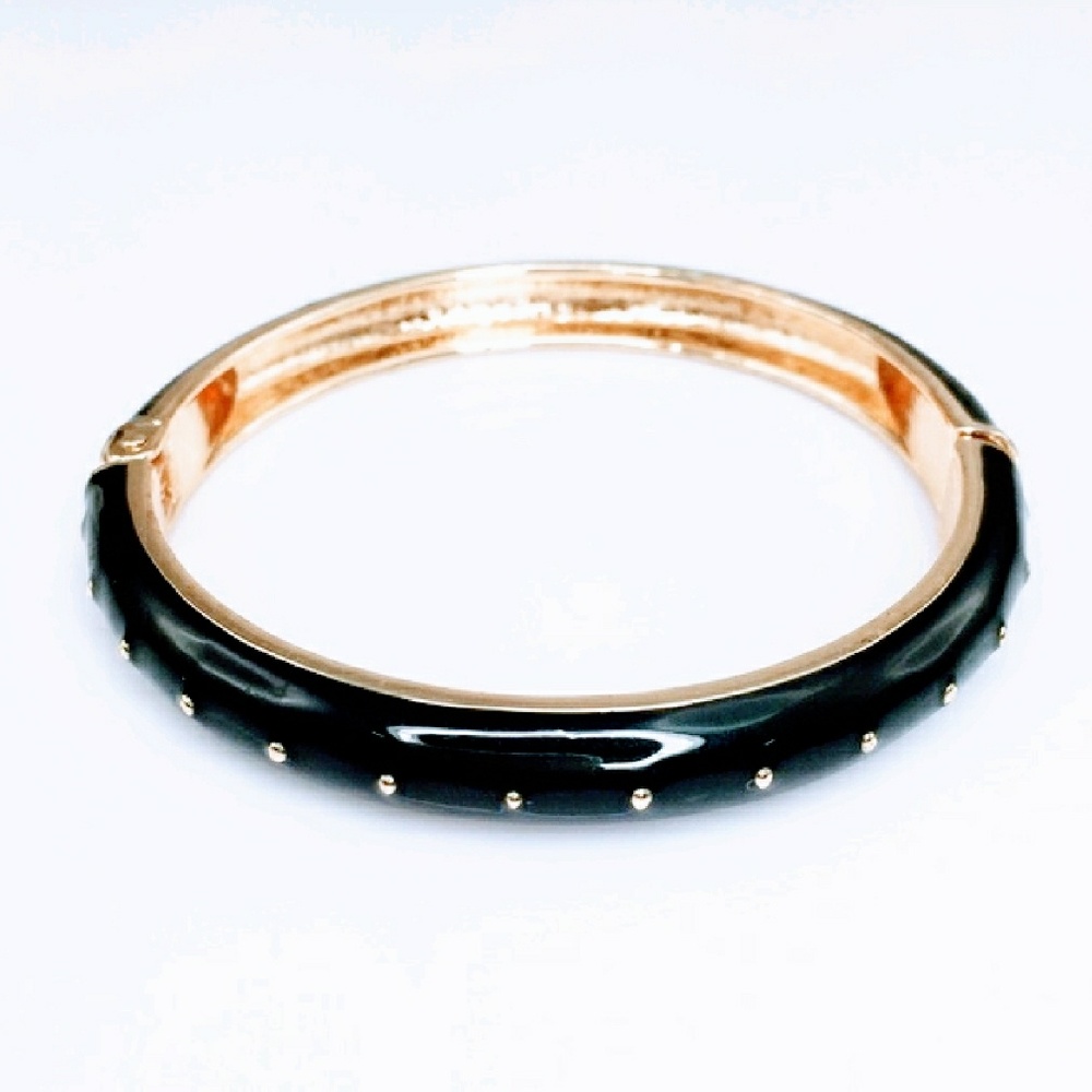 ✨Gorgeous Adia Kibur Dotted Enamel Bangle! - Picture 2 of 3