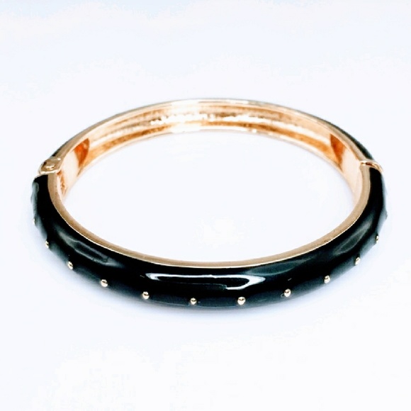 ✨Gorgeous Adia Kibur Dotted Enamel Bangle! - Picture 2 of 3