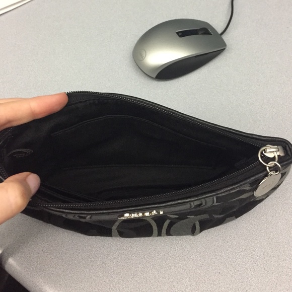 Black coach clutch - Picture 2 of 3