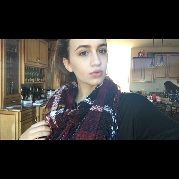 Meet your Posher, Shelby - Picture 1 of 1