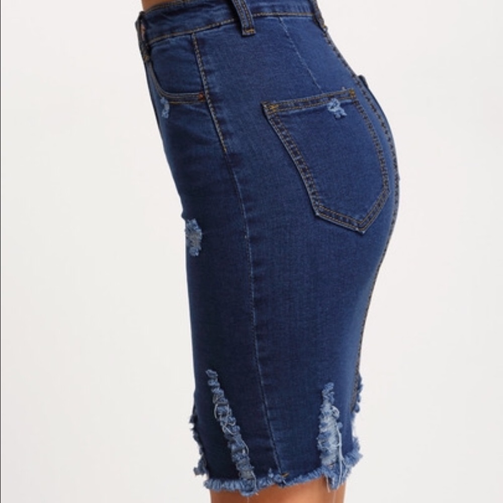 M-L Ripped SPLIT DENIM SKIRT - Picture 2 of 4