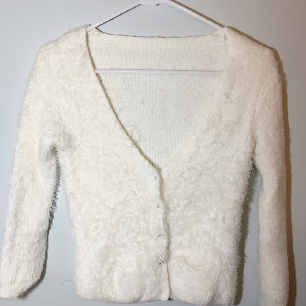 White very soft cropped cardigan