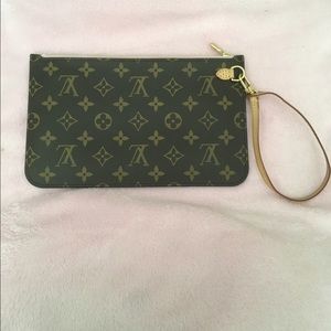 Louis Vuitton rose ballerine neverfull MM pouch 💗
