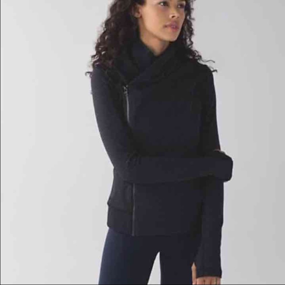 Black Bhakti jacket size 2 lululemon