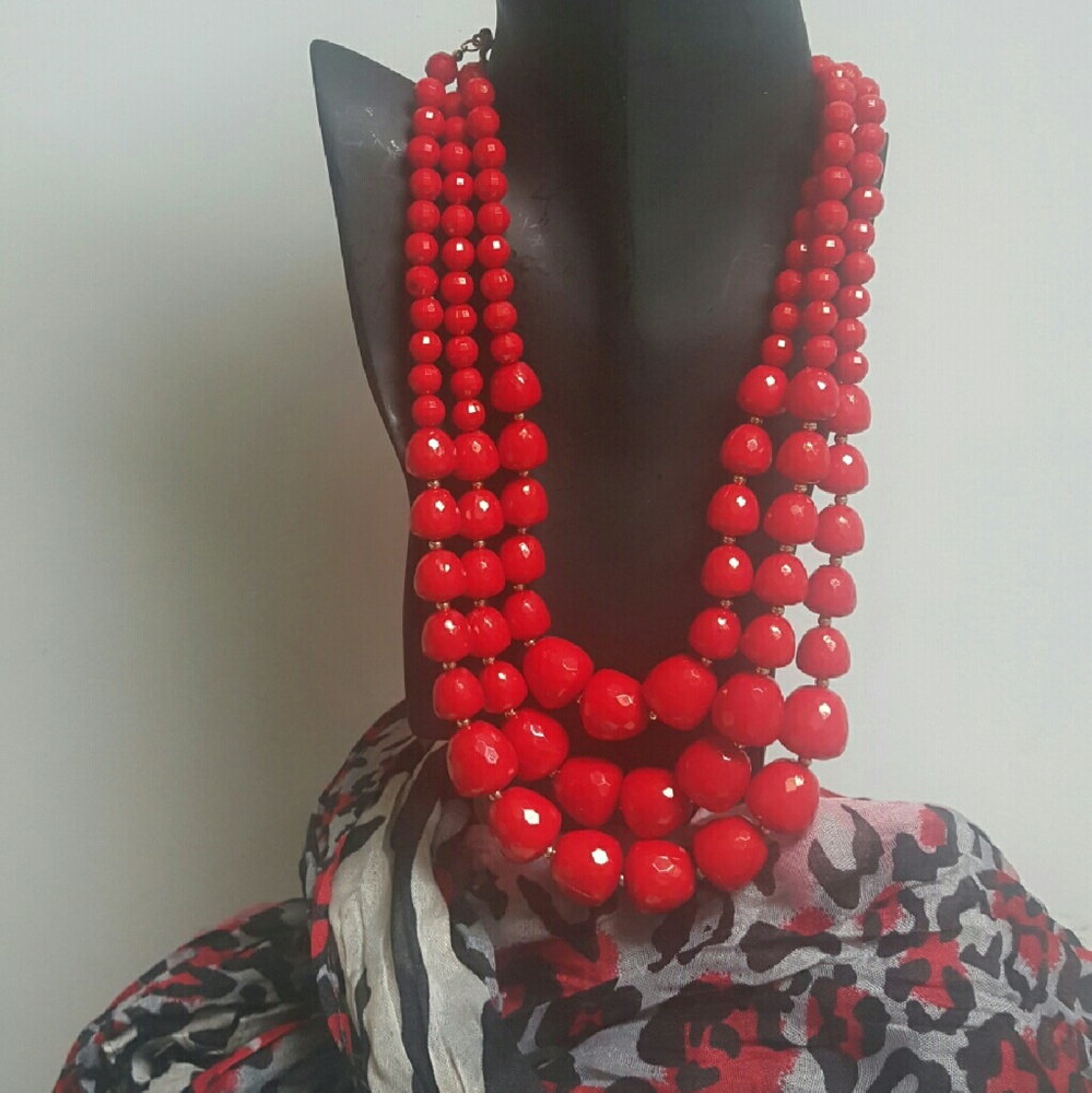 RED IS THE COLOR OF LOVE...