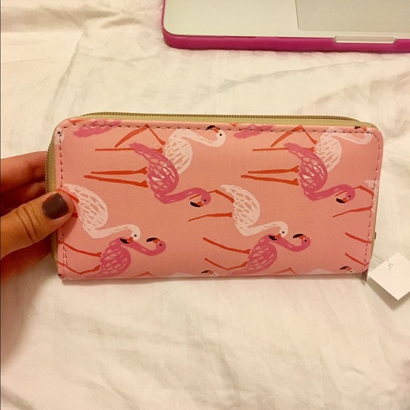 ONLY 1 LEFT !!!!Flamingo wallet zip - Picture 3 of 4