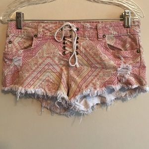 Billabong shorts size 27
