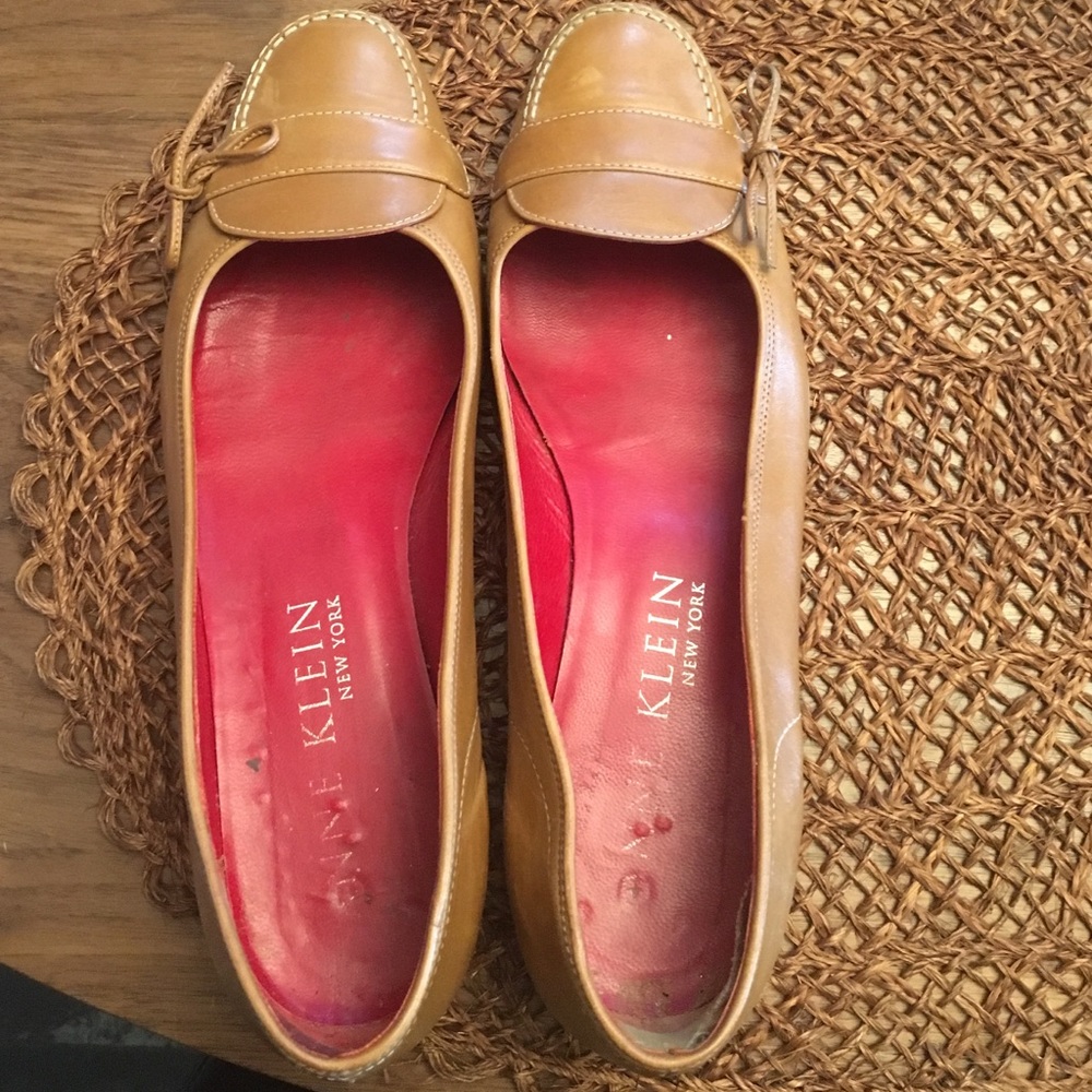 Anne Klein leather flats
