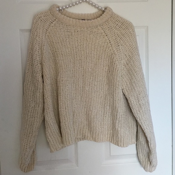 H&M Sweaters - H&M Cream Colored Chunky Sweater