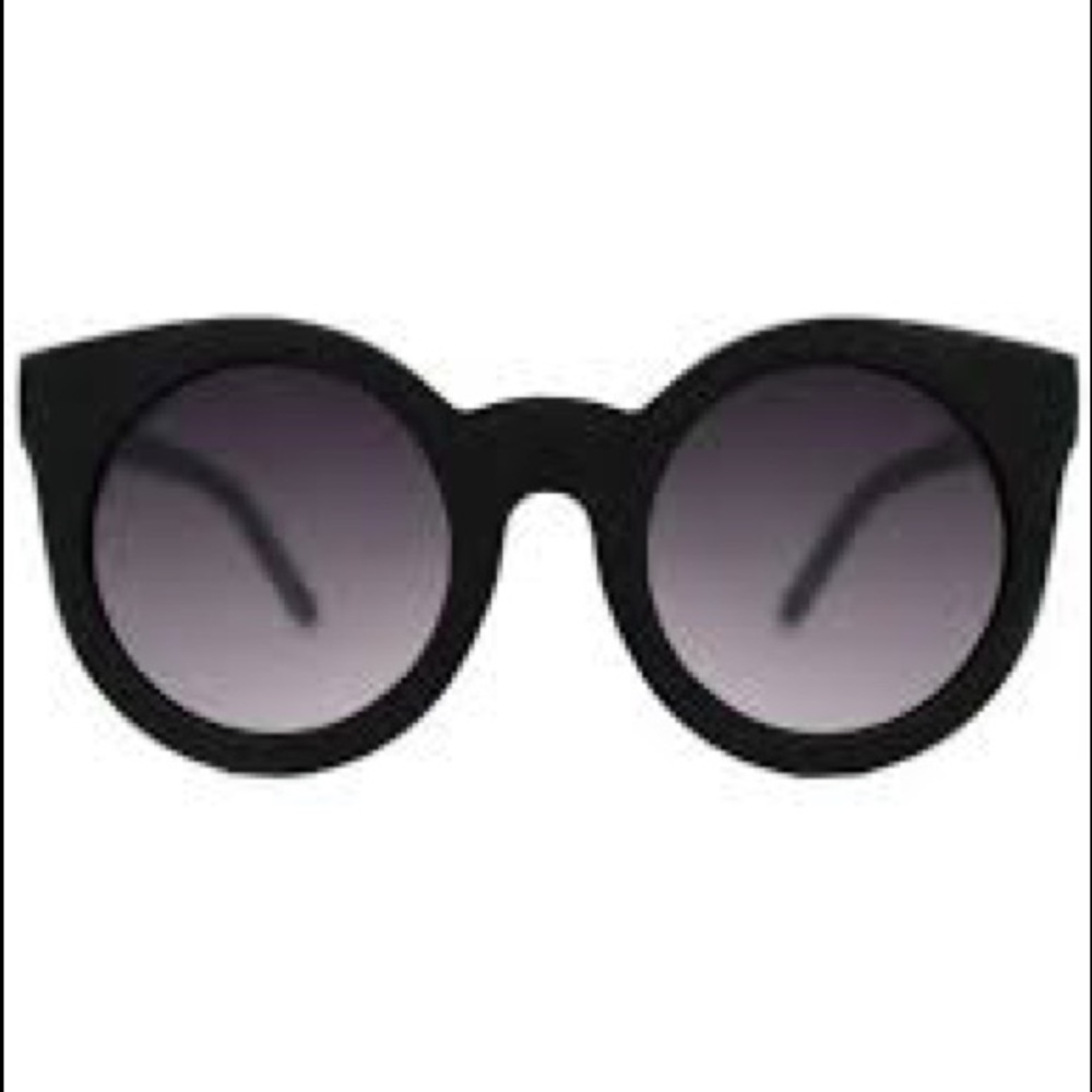 Quay Sunday Girl Sunglasses