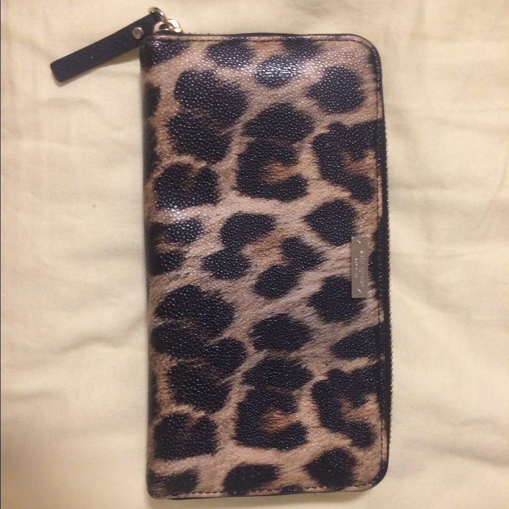 Kate Spade New York cedar street Lacey wallet