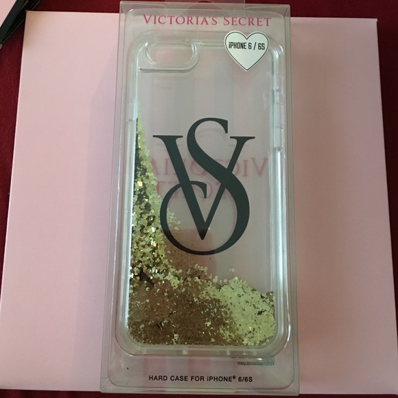 Victoria's Secret Accessories - New V.S iPhone 6 case
