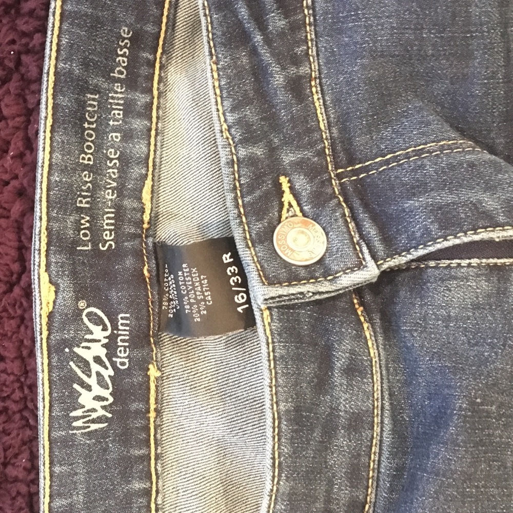 Mossimo Low Rise bootcut jeans