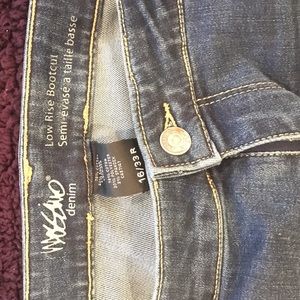 Mossimo Low Rise bootcut jeans