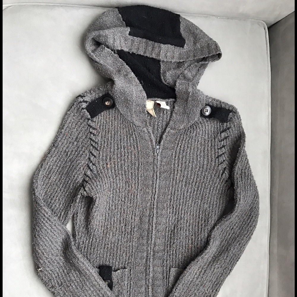 Bke Zip up sweater