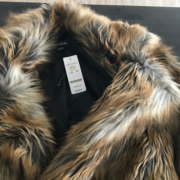 New Bebe fur coat - Picture 3 of 4