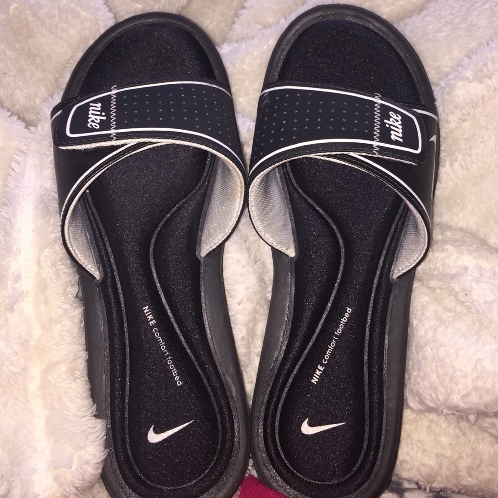 NEW NIKE SLIDES