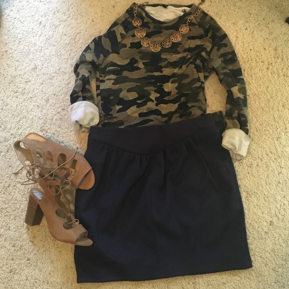 Reiss navy blue skirt