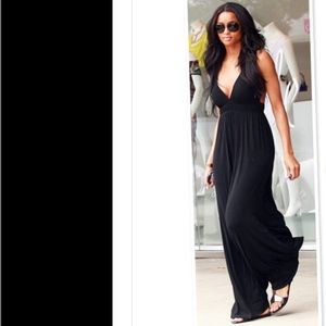 🔥NWT cute low cut halter maxi dress