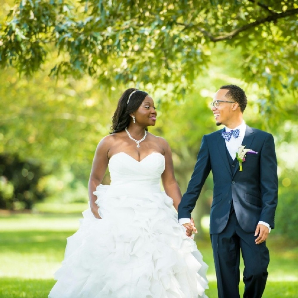Simone Carvalli Wedding Dress - Picture 1 of 3