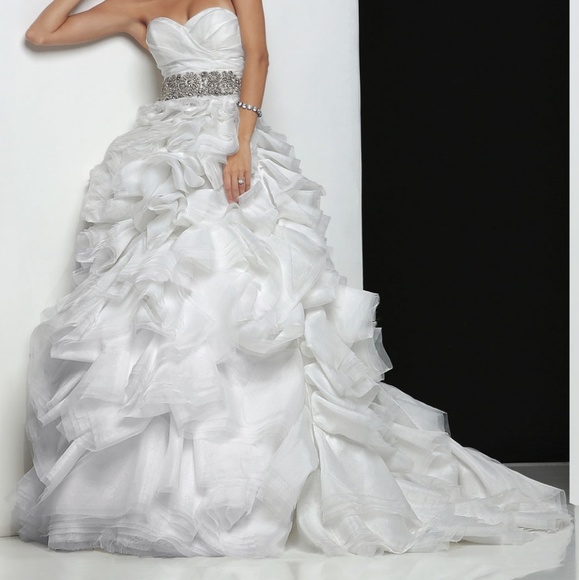 Simone Carvalli Wedding Dress - Picture 3 of 3