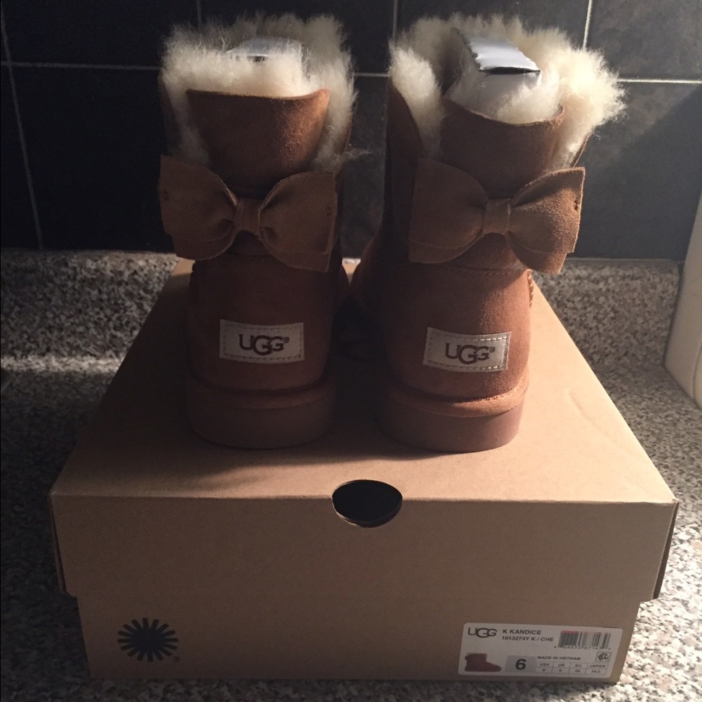 UGG Kandice Bow!!!