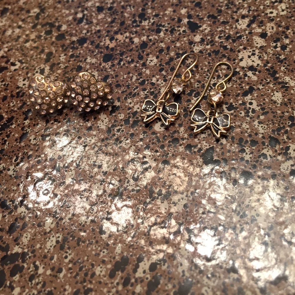 💥Moving sale get it now b4 it's gone🔥earring set