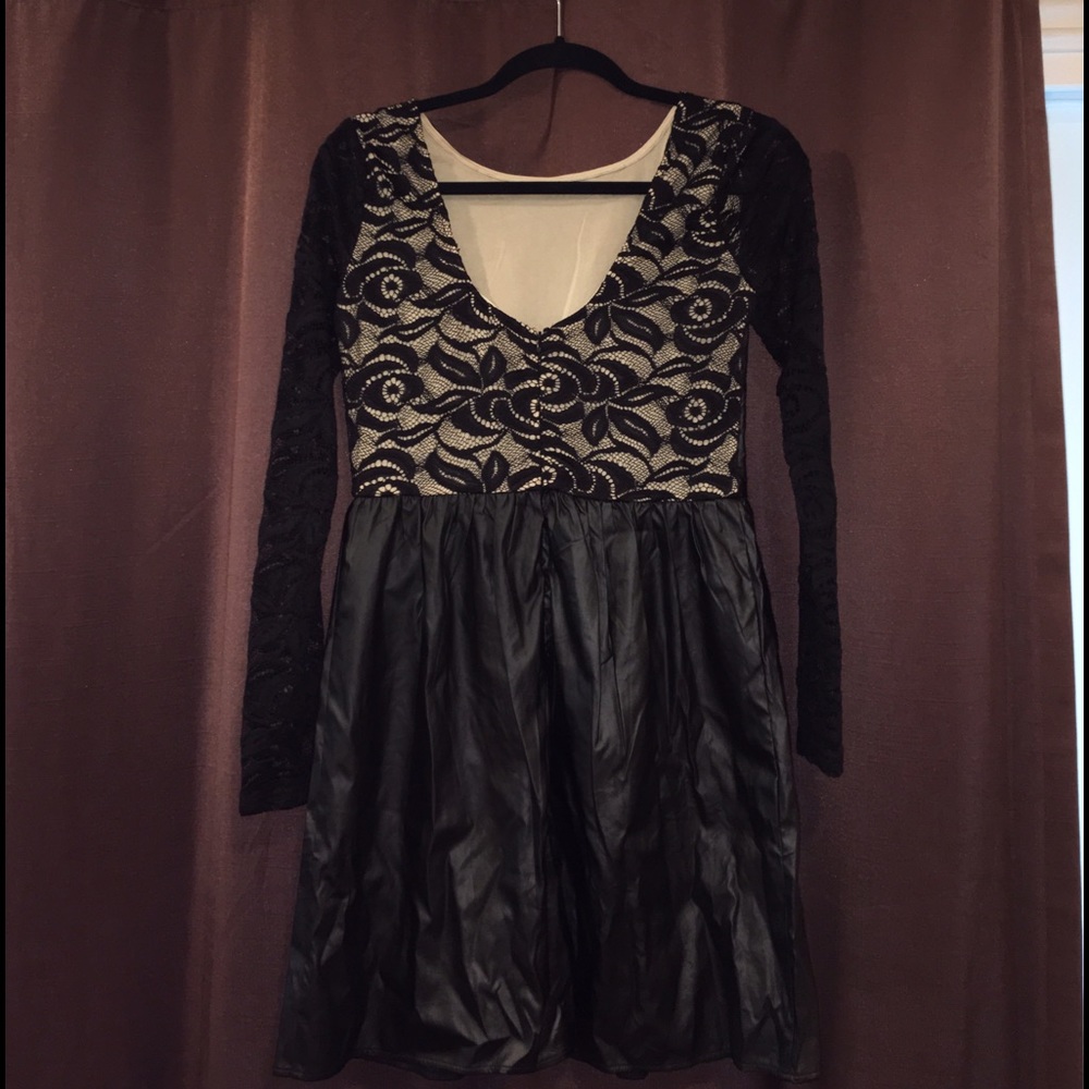 Beautiful Lace/Leather dress!! - Picture 2 of 4