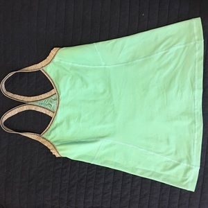 Lululemon Aqua yoga tank, size 6