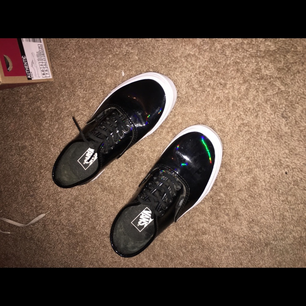 Vans - Picture 3 of 3