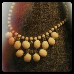 Vintage pearl and rhinestone necklace