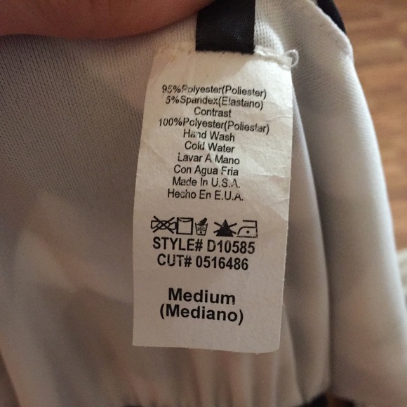 🌹Sold🌹Beautiful summer dress. Price is firm ❤ - Picture 3 of 3