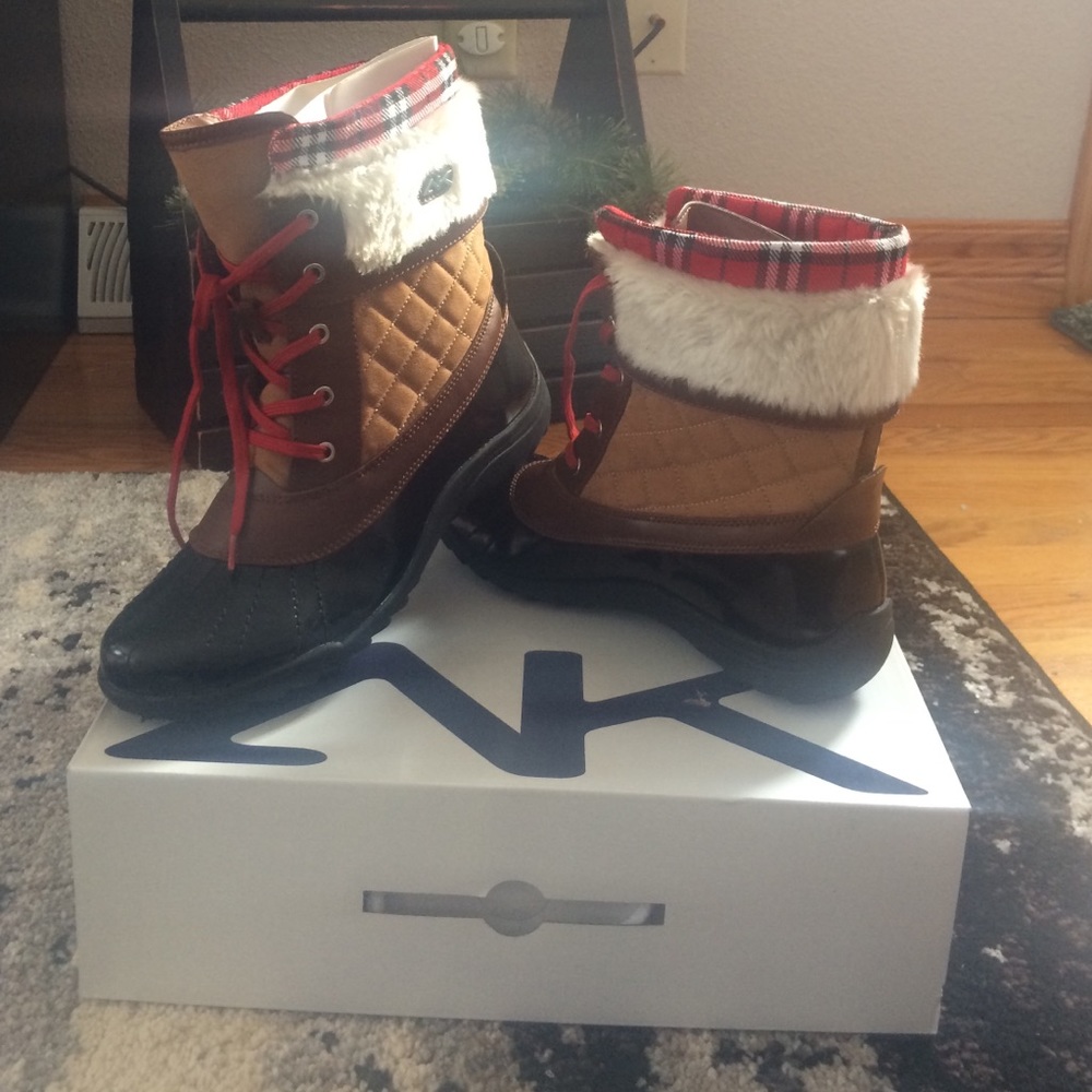 Anne Klein Sport boots
