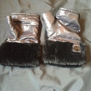 UGG Australia Sheepskin Gloves