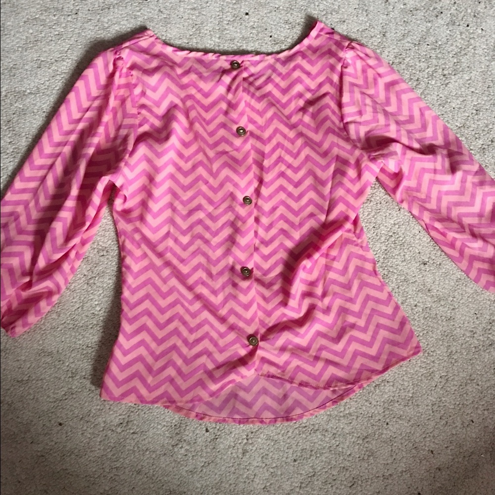 Chevron print top - Picture 2 of 3