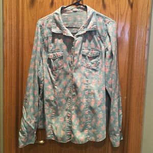 Maurice's button up