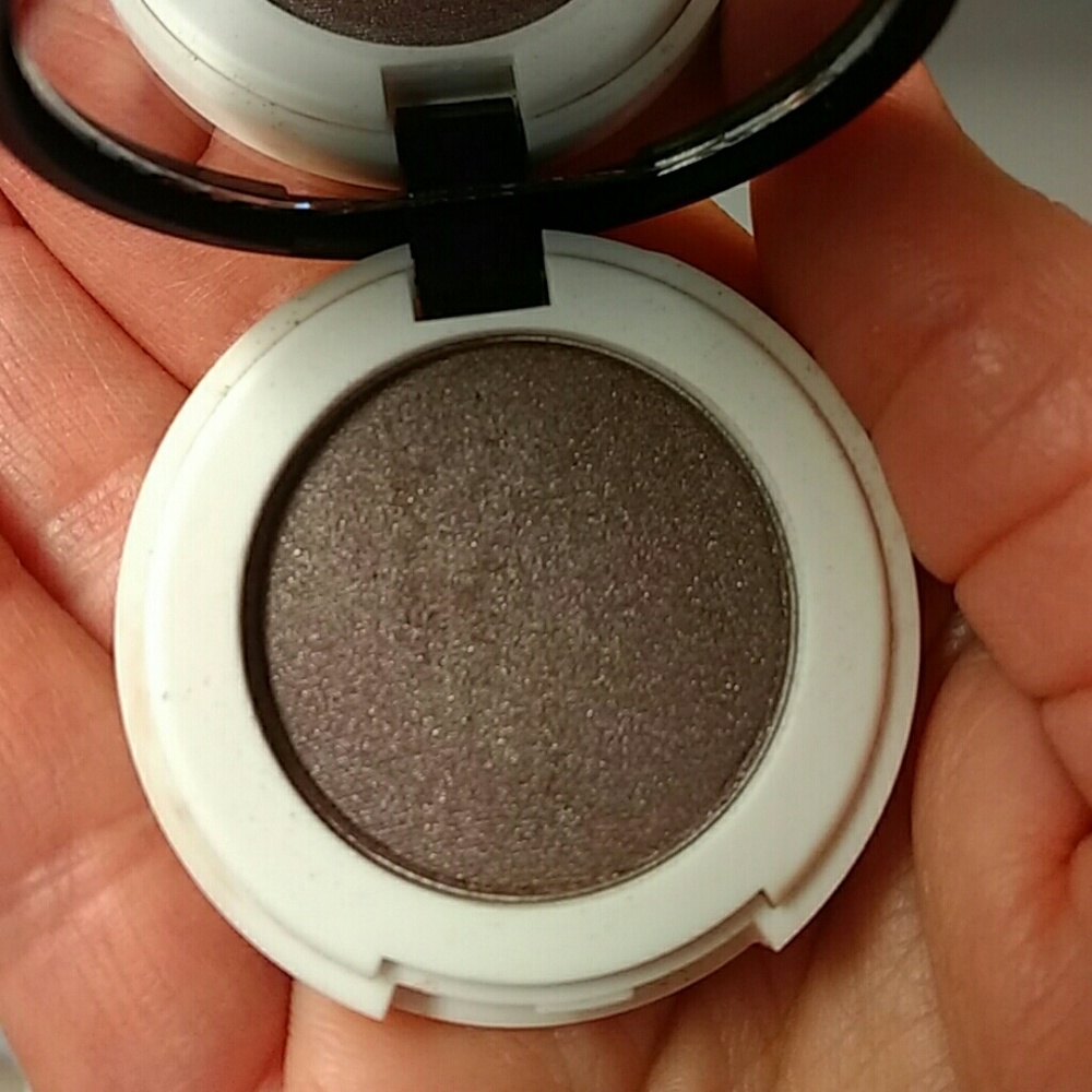 Lily Lolo Pressed Eyeshadow - Truffle Shuffle