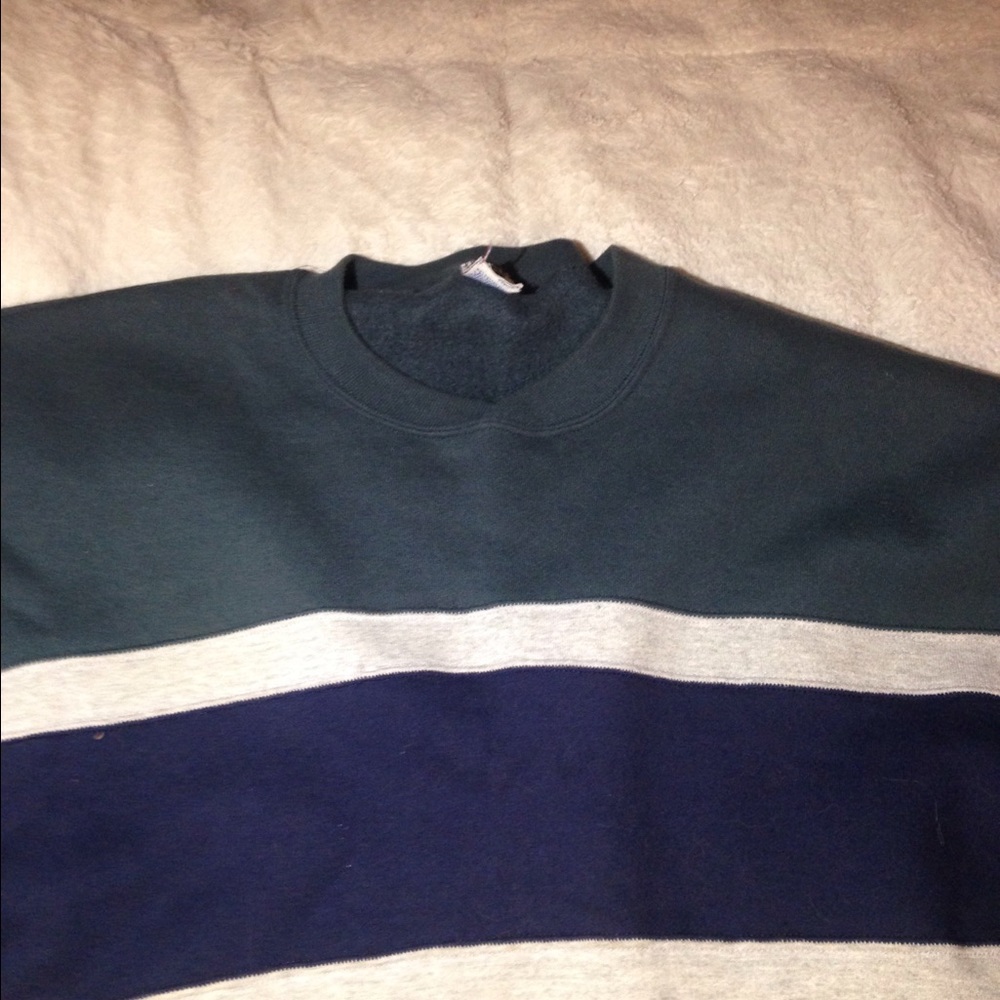 🎉CLOSET CLOSED - Picture 2 of 4