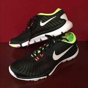 Nike Flex Supreme TR 4 training shoe..