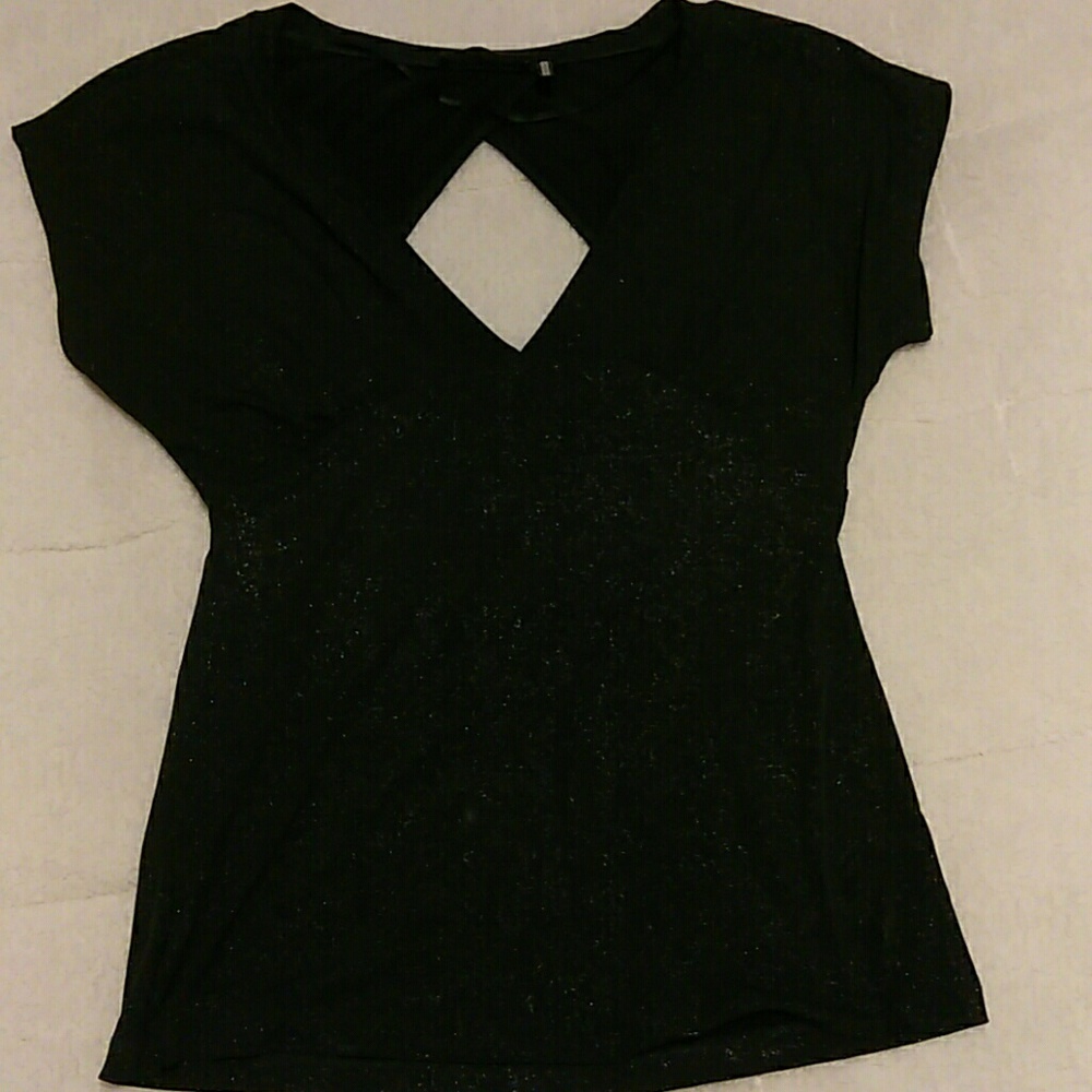 Guess exposed back top - Picture 1 of 3