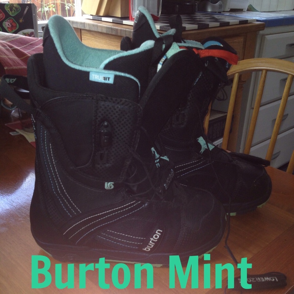 Burton "Mint" snowboarding boots