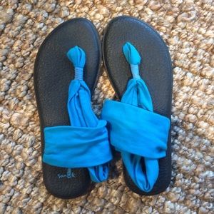 Turquoise/aqua yoga sling Sanuks