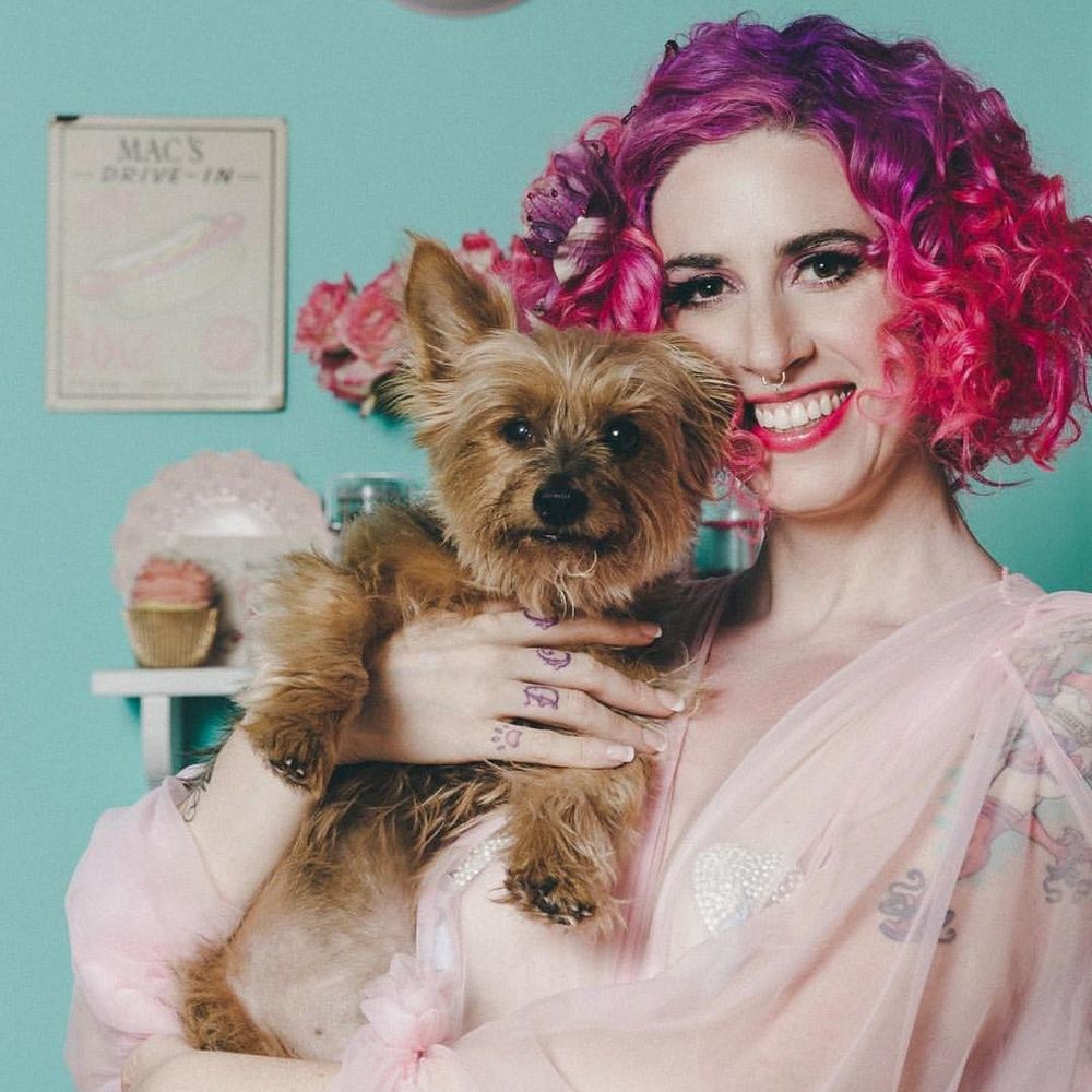 Meet your Posher, Magdalena