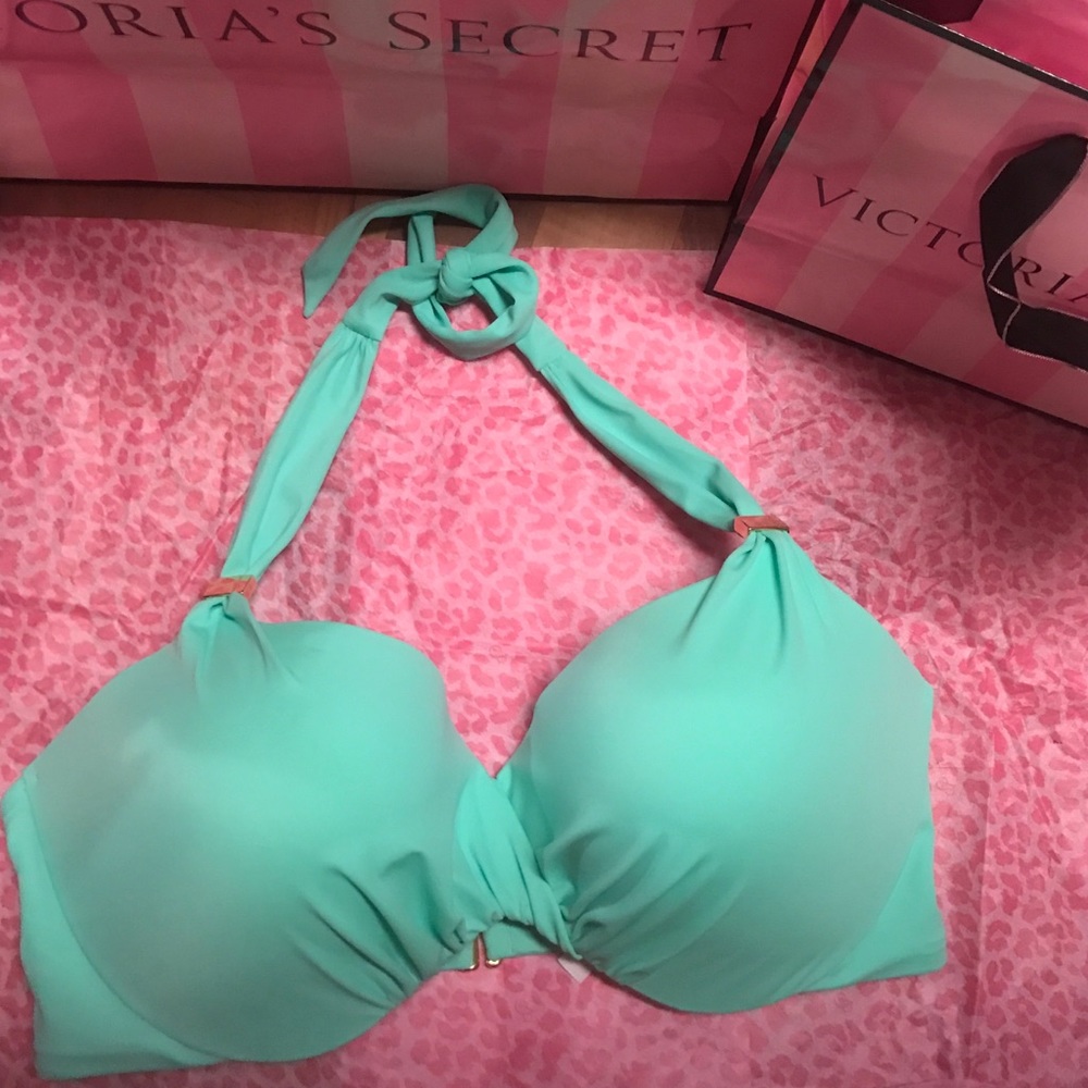 NWOT Victoria's Secret Bikini Top